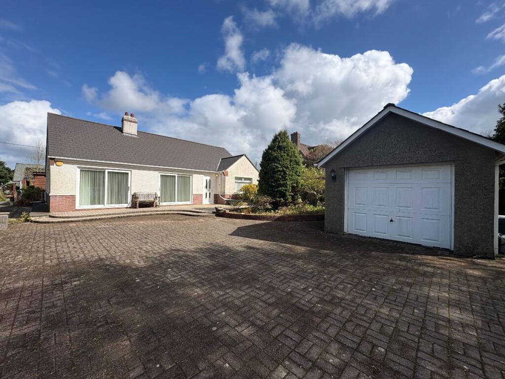 2 bed Bungalow for rent in Okehampton. From Godfrey Short & Squire - Okehampton 2 bed Bungalow for rent in Okehampton. From Godfrey Short & Squire - Okehampton