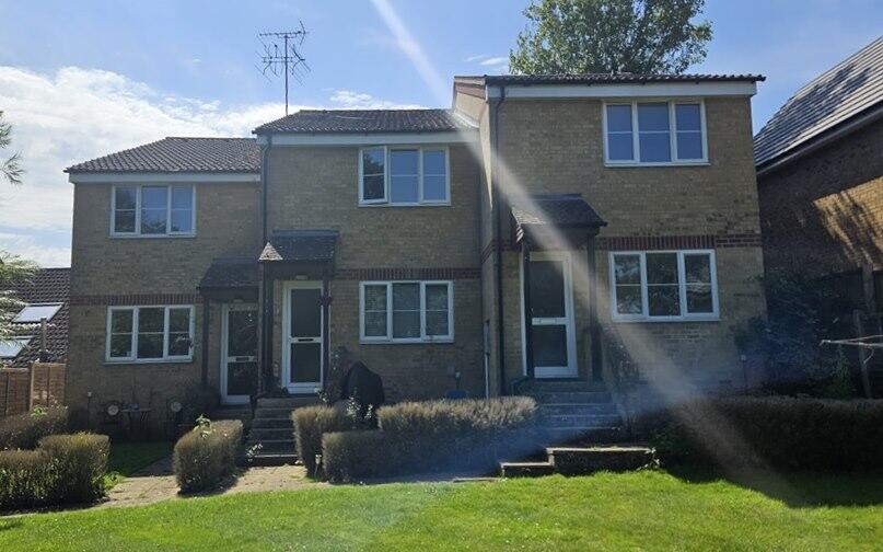 1 bed Detached for rent in Harpenden. From Allsopp Estate Agents - Harpenden