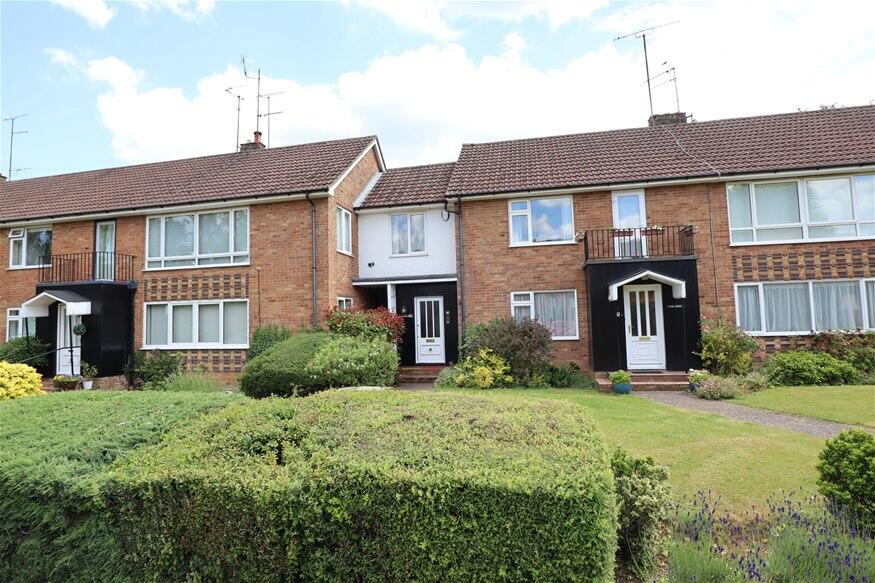 2 bed 1st Floor Flat for rent in Harpenden. From Allsopp Estate Agents - Harpenden