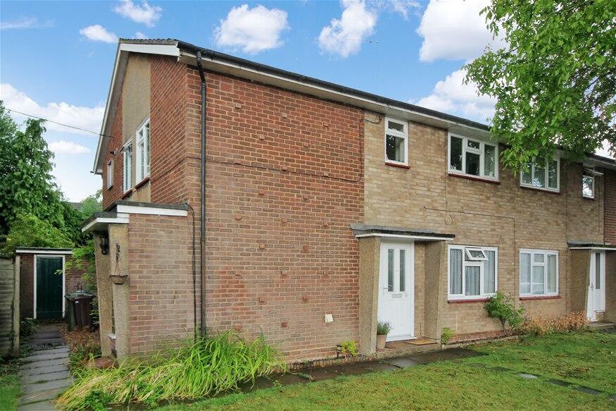 2 bed 1st Floor Flat for rent in Harpenden. From Allsopp Estate Agents - Harpenden