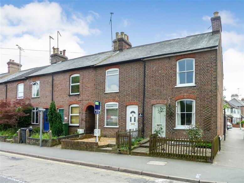 2 bed Mid Terraced House for rent in Harpenden. From Allsopp Estate Agents - Harpenden