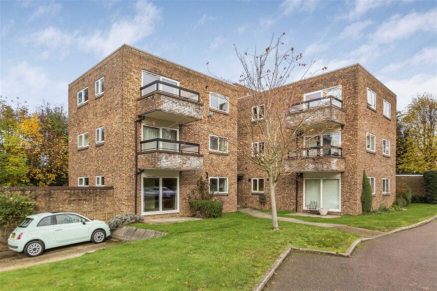2 bed 1st Floor Flat for rent in Harpenden. From Allsopp Estate Agents - Harpenden