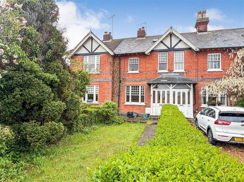 3 bed Mid Terraced House for rent in Harpenden. From Allsopp Estate Agents - Harpenden