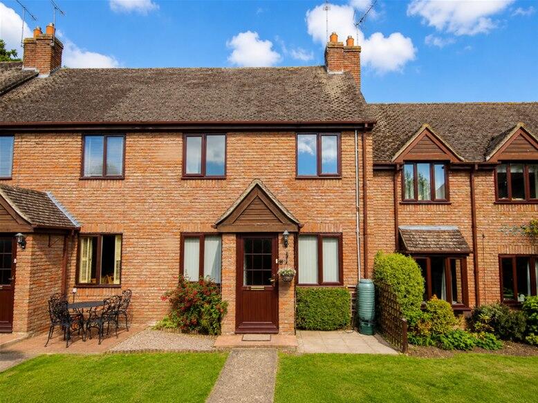 2 bed Mews for rent in Harpenden. From Allsopp Estate Agents - Harpenden
