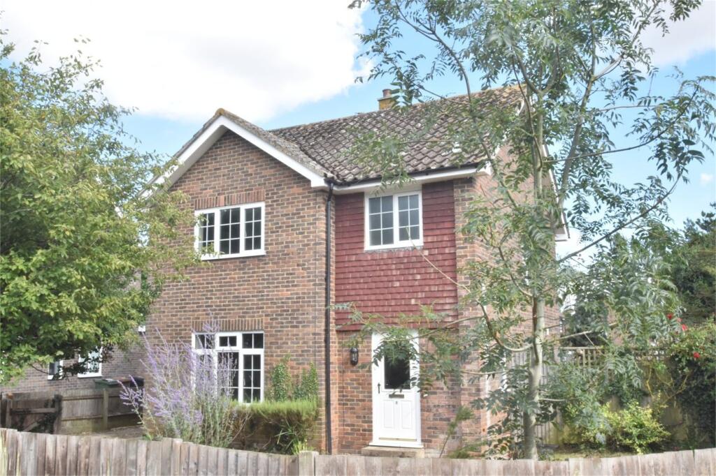3 bed Detached for rent in Lenham. From Philip Jarvis Estate Agents - Lenham