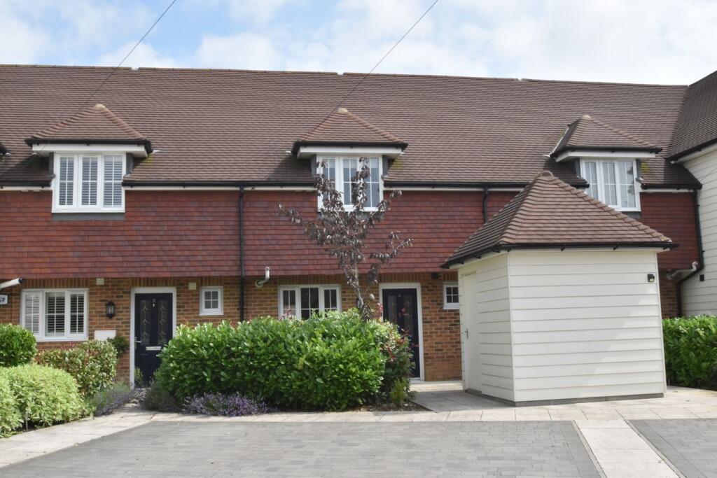 3 bed Mid Terraced House for rent in Maidstone. From Philip Jarvis Estate Agents - Lenham