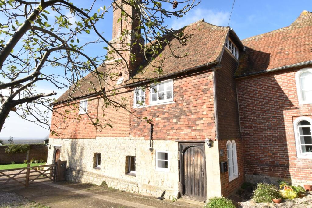 3 bed Cottage for rent in Pluckley. From Philip Jarvis Estate Agents - Lenham