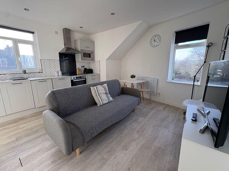 1 bed 1st Floor Flat for rent in Leeds. From Castlehill - Headingley