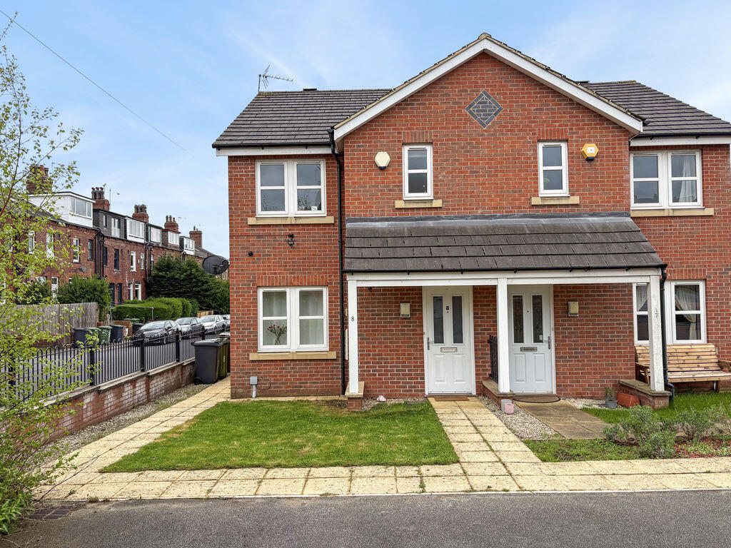 3 bed Semi Detached for rent in Leeds. From Castlehill - Headingley