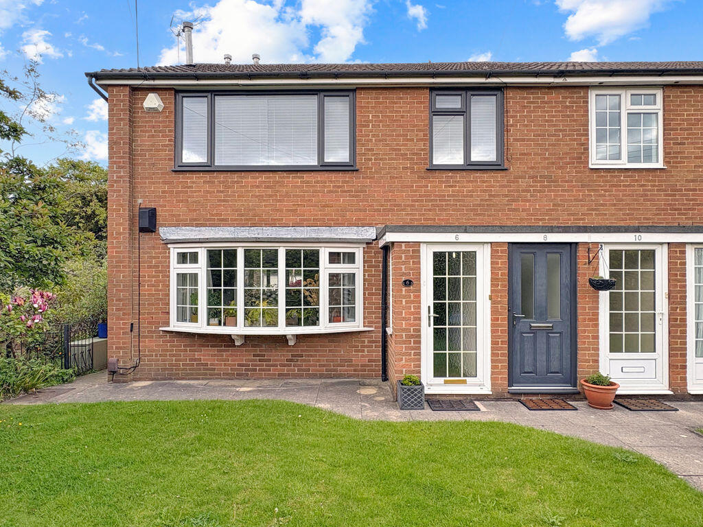 2 bed Apartment for rent in Bramhope. From Castlehill - Headingley