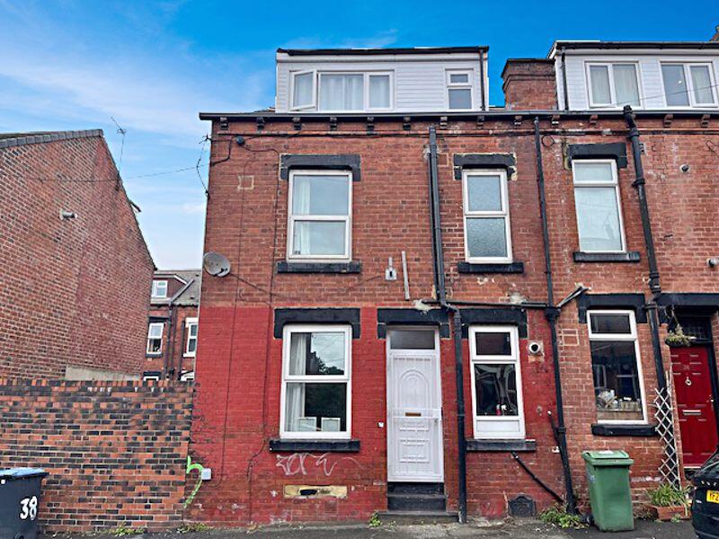 2 bed Mid Terraced House for rent in Leeds. From Castlehill - Headingley 2 bed Mid Terraced House for rent in Leeds. From Castlehill - Headingley