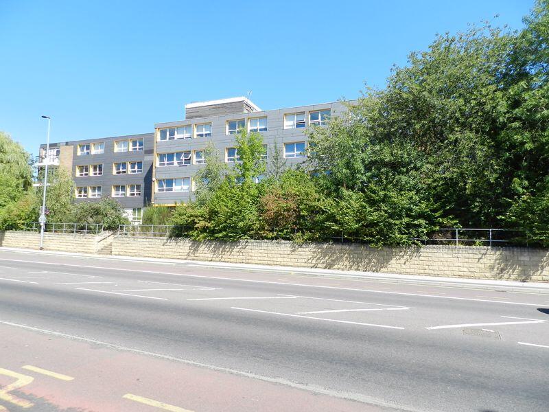 1 bed 1st Floor Flat for rent in Leeds. From Castlehill - Headingley