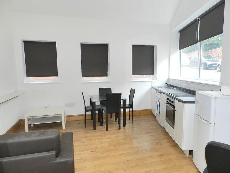 1 bed Apartment for rent in Leeds. From Castlehill - Headingley