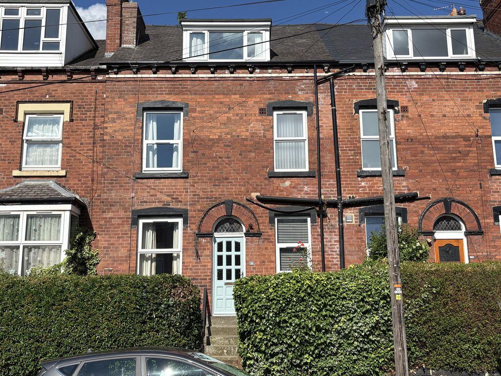 2 bed Mid Terraced House for rent in Leeds. From Castlehill - Headingley