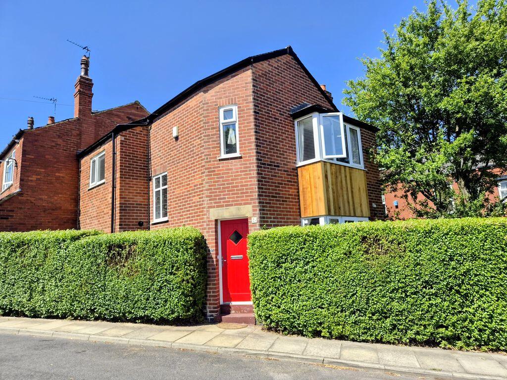 2 bed Mid Terraced House for rent in Leeds. From Castlehill - Headingley 2 bed Mid Terraced House for rent in Leeds. From Castlehill - Headingley