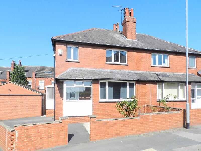 3 bed Semi Detached for rent in Leeds. From Castlehill - Headingley