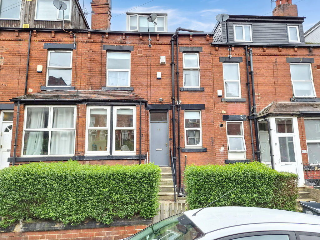 3 bed Mid Terraced House for rent in Leeds. From Castlehill - Headingley