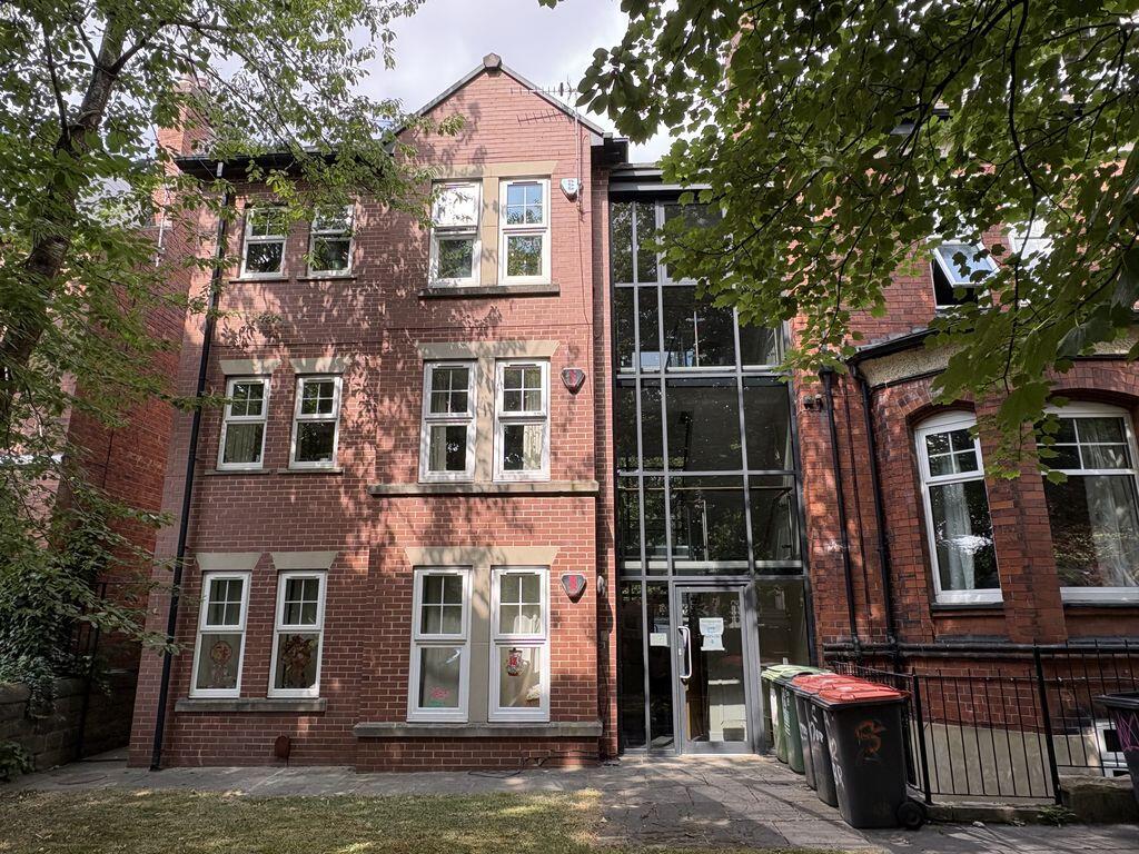 2 bed 1st Floor Flat for rent in Leeds. From Castlehill - Headingley