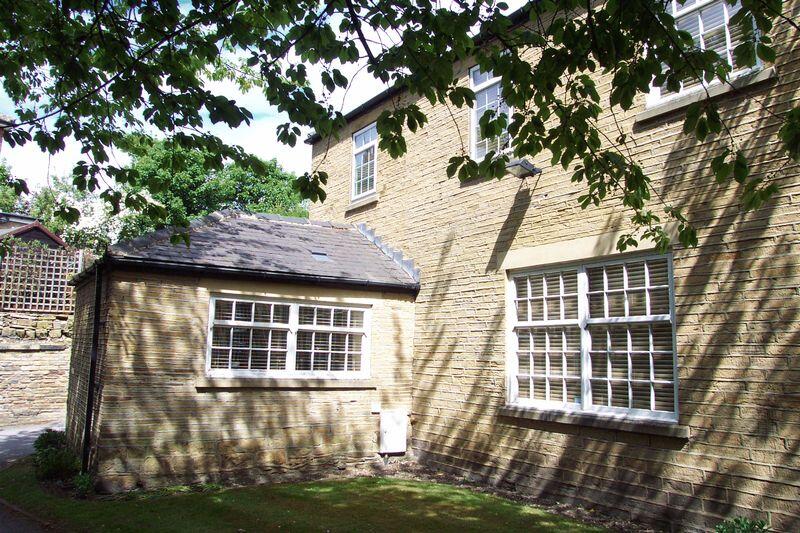 2 bed Mid Terraced House for rent in Leeds. From Castlehill - Headingley 2 bed Mid Terraced House for rent in Leeds. From Castlehill - Headingley