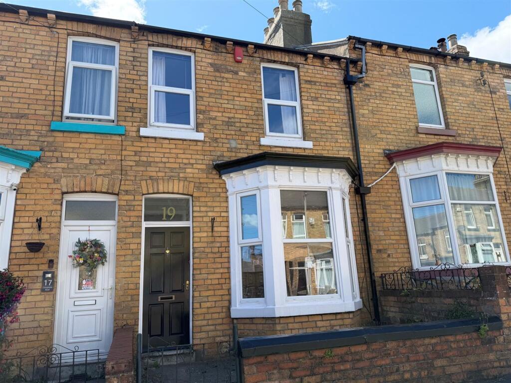 2 bed Mid Terraced House for rent in Irton. From Ellis Hay - Scarborough 2 bed Mid Terraced House for rent in Irton. From Ellis Hay - Scarborough