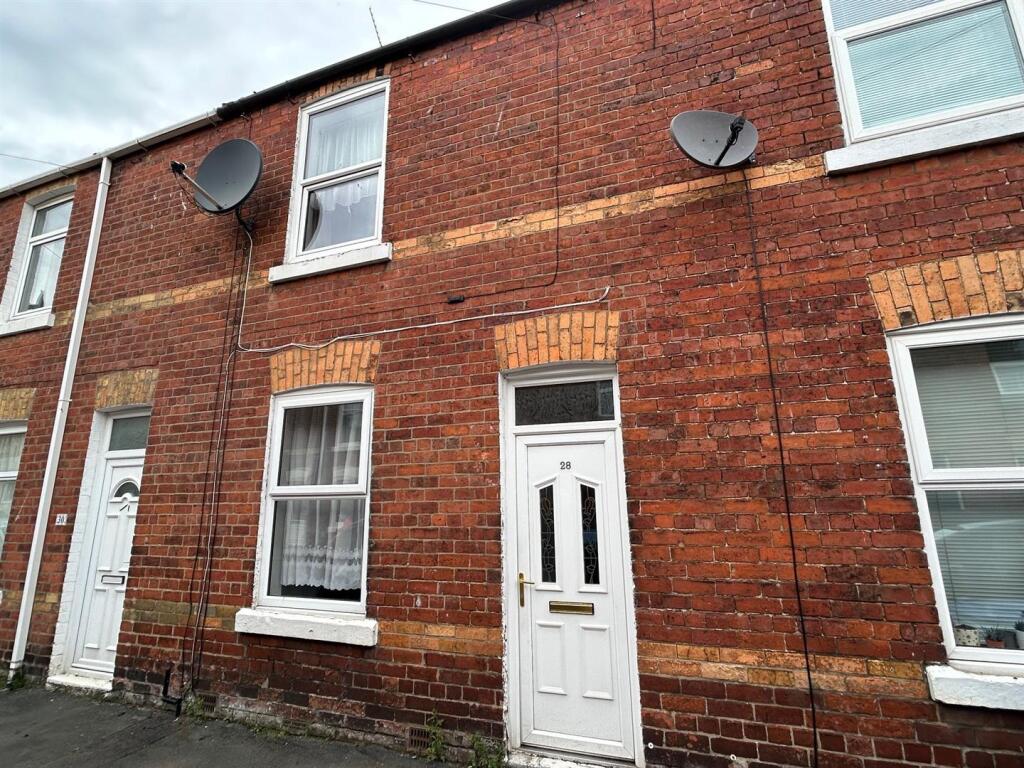 3 bed Mid Terraced House for rent in Irton. From Ellis Hay - Scarborough 3 bed Mid Terraced House for rent in Irton. From Ellis Hay - Scarborough