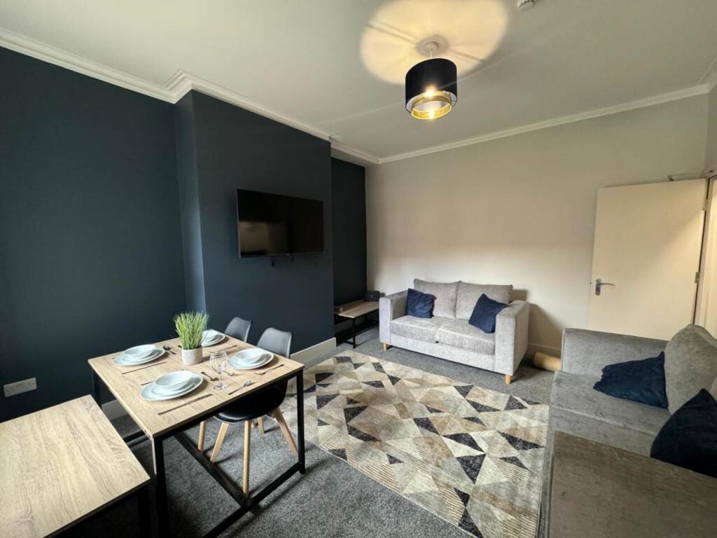 1 bed House Share for rent in Leeds. From Lets Live Leeds - Leeds