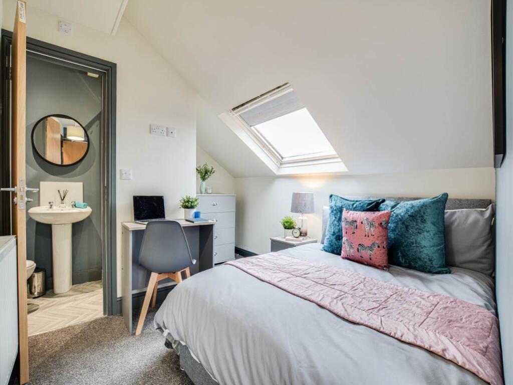 1 bed House Share for rent in Leeds. From Lets Live Leeds - Leeds