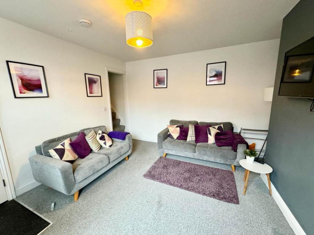 1 bed House Share for rent in Leeds. From Lets Live Leeds - Leeds