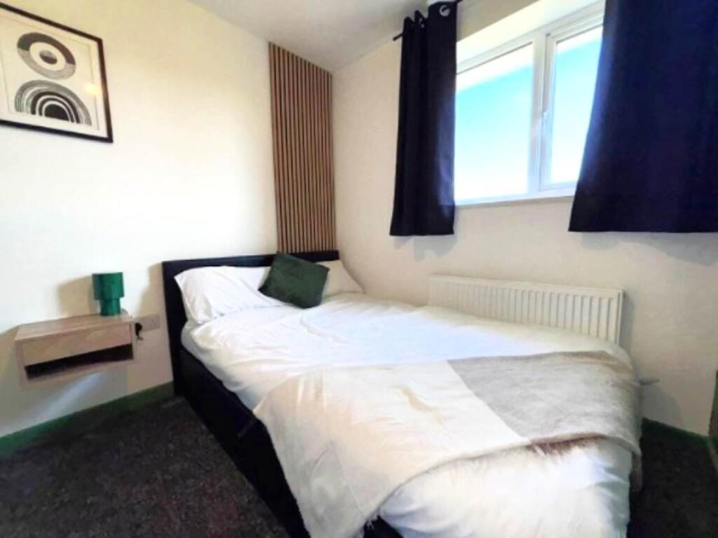 1 bed House Share for rent in Sandhills. From Lets Live Leeds - Leeds 1 bed House Share for rent in Sandhills. From Lets Live Leeds - Leeds