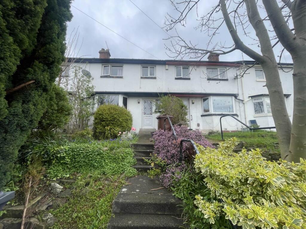 3 bed Detached for rent in Leeds. From Lets Live Leeds - Leeds
