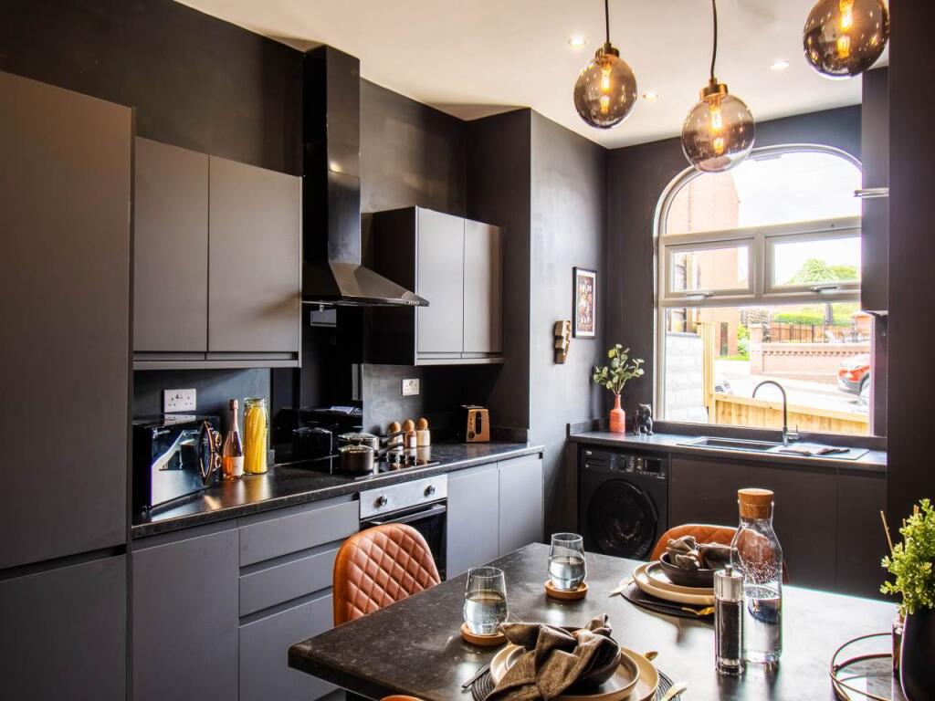 1 bed House Share for rent in Leeds. From Lets Live Leeds - Leeds
