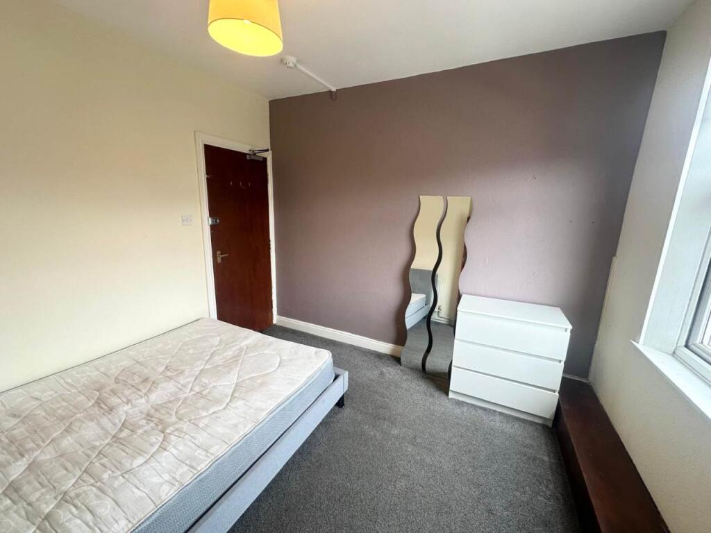 1 bed House Share for rent in Leeds. From Lets Live Leeds - Leeds