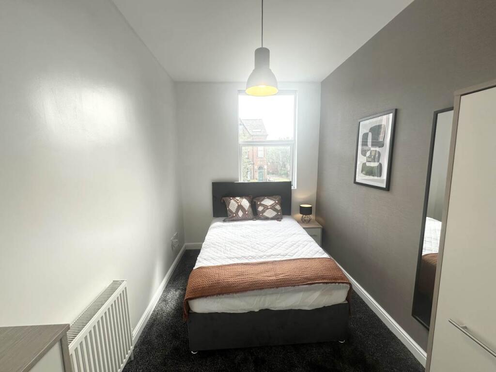 6 bed House Share for rent in Leeds. From Lets Live Leeds - Leeds