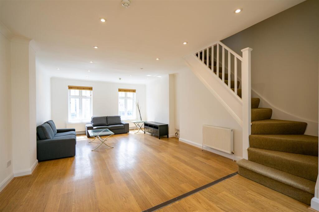 2 bed Apartment for rent in Camden Town. From McHugh & Co - London