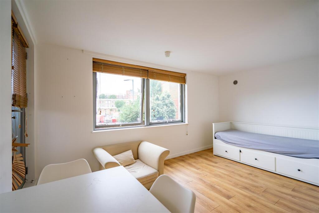 1 bed Apartment for rent in Camden Town. From McHugh & Co - London