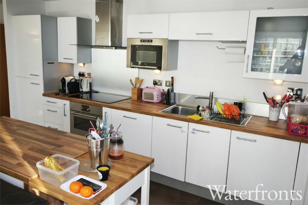 3 bed Apartment for rent in London. From Waterfronts