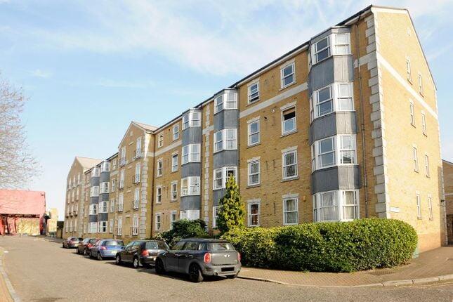 2 bed Apartment for rent in London. From Waterfronts