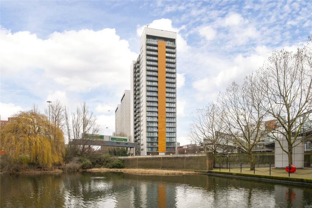 2 bed Apartment for rent in London. From Waterfronts