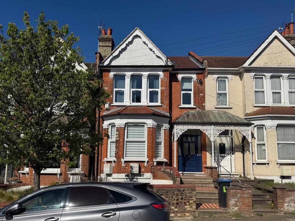 1 bed House (unspecified) for rent in Wood Green. From Wilkinson Bryne