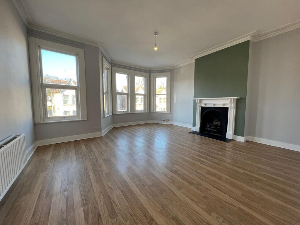 2 bed 1st Floor Flat for rent in Wood Green. From Wilkinson Bryne