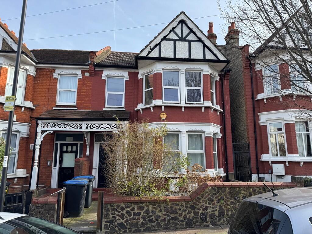 1 bed House (unspecified) for rent in Wood Green. From Wilkinson Bryne