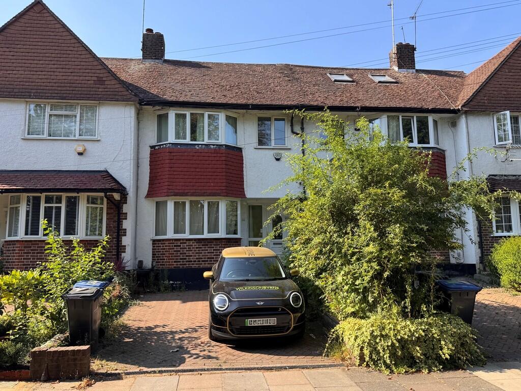 3 bed Mid Terraced House for rent in Southgate. From Wilkinson Bryne 3 bed Mid Terraced House for rent in Southgate. From Wilkinson Bryne