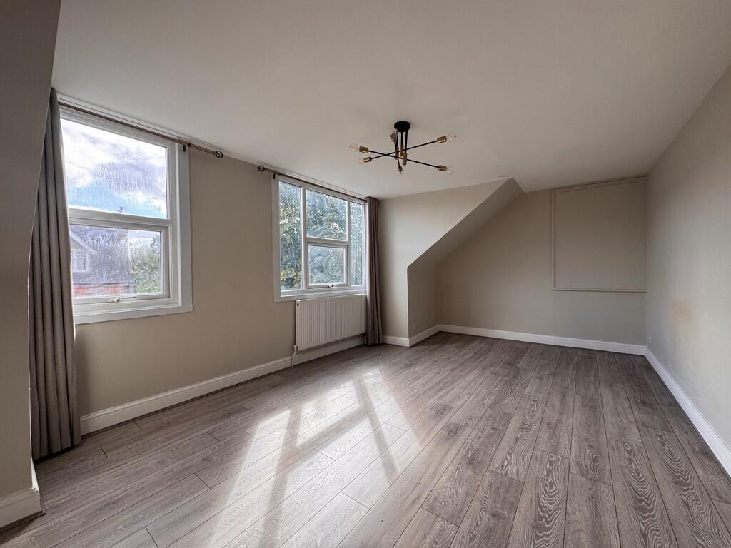 3 bed Apartment for rent in Wood Green. From Wilkinson Bryne