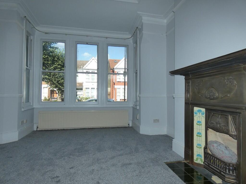 3 bed Mid Terraced House for rent in Wood Green. From Wilkinson Bryne 3 bed Mid Terraced House for rent in Wood Green. From Wilkinson Bryne