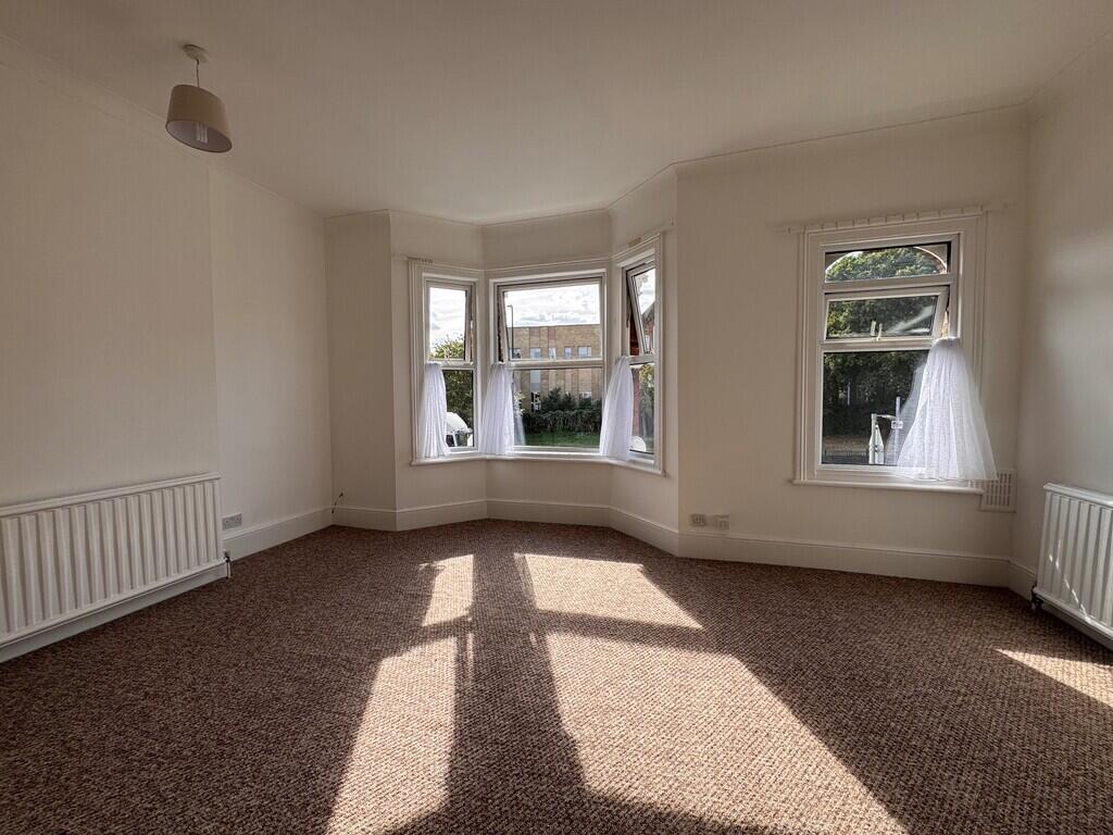 1 bed 1st Floor Flat for rent in Wood Green. From Wilkinson Bryne