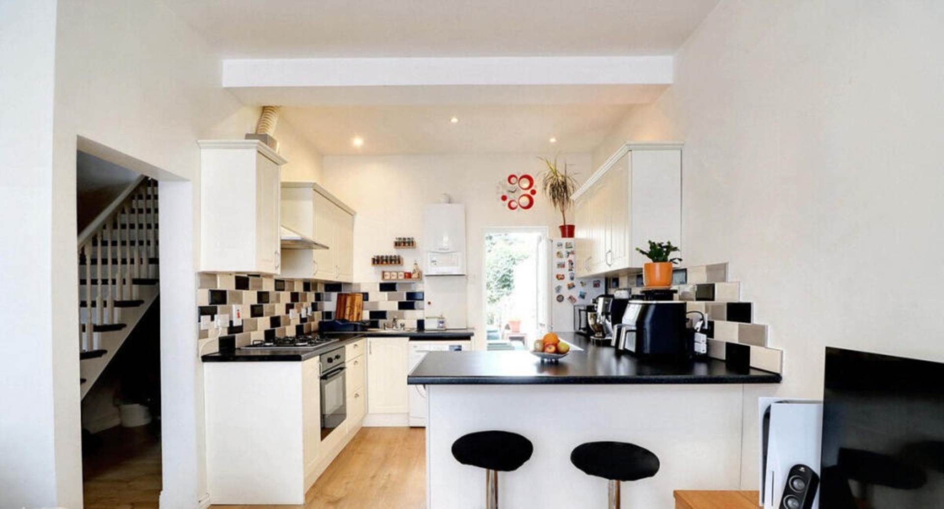 4 bed Semi Detached for rent in Ilford. From Abby Homes