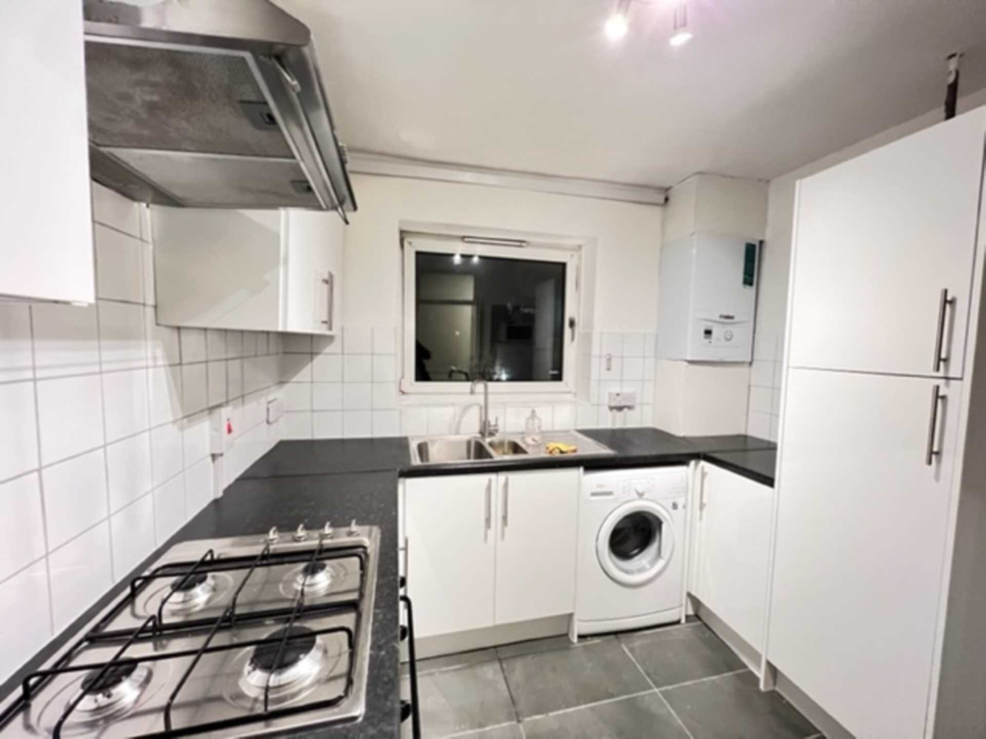 3 bed 1st Floor Flat for rent in London. From Abby Homes