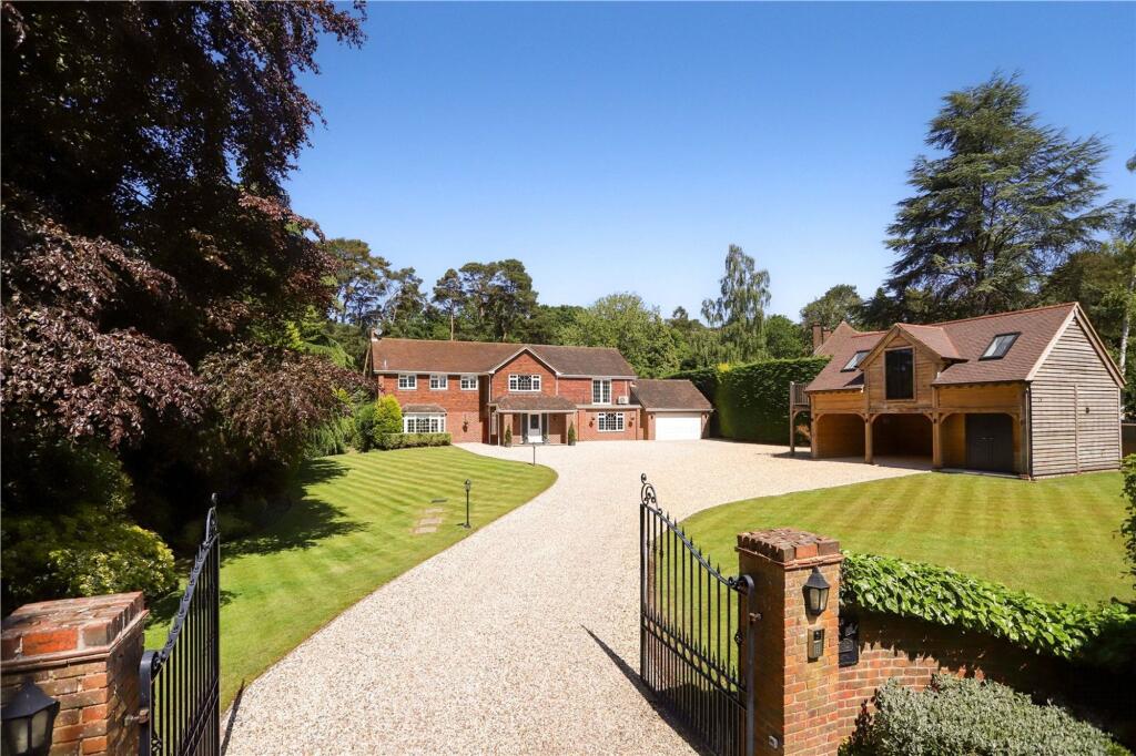 4 bed Not Specified for rent in Farnham. From Andrew Lodge - Farnham
