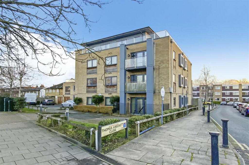 2 bed Apartment for rent in Harrow. From Daniels Estate Agents - Sudbury / Wembley