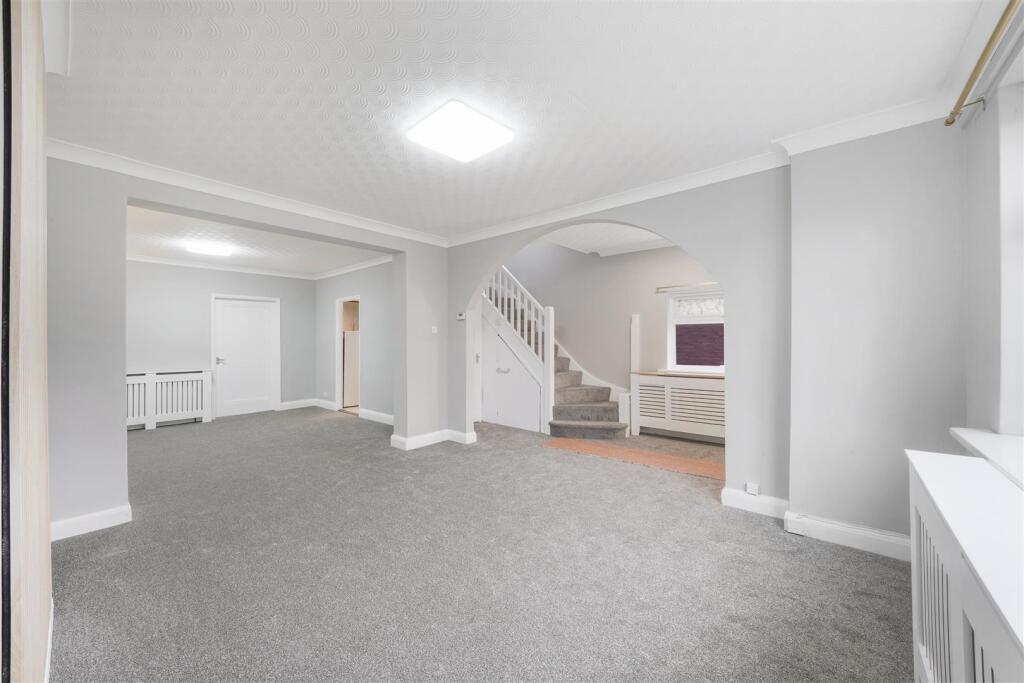 5 bed Semi Detached for rent in Wembley. From Daniels - North Wembley